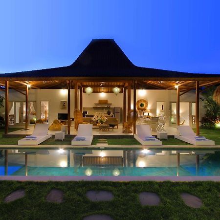Villa Aksara By Optimum Bali Villas Seminyak Exterior foto